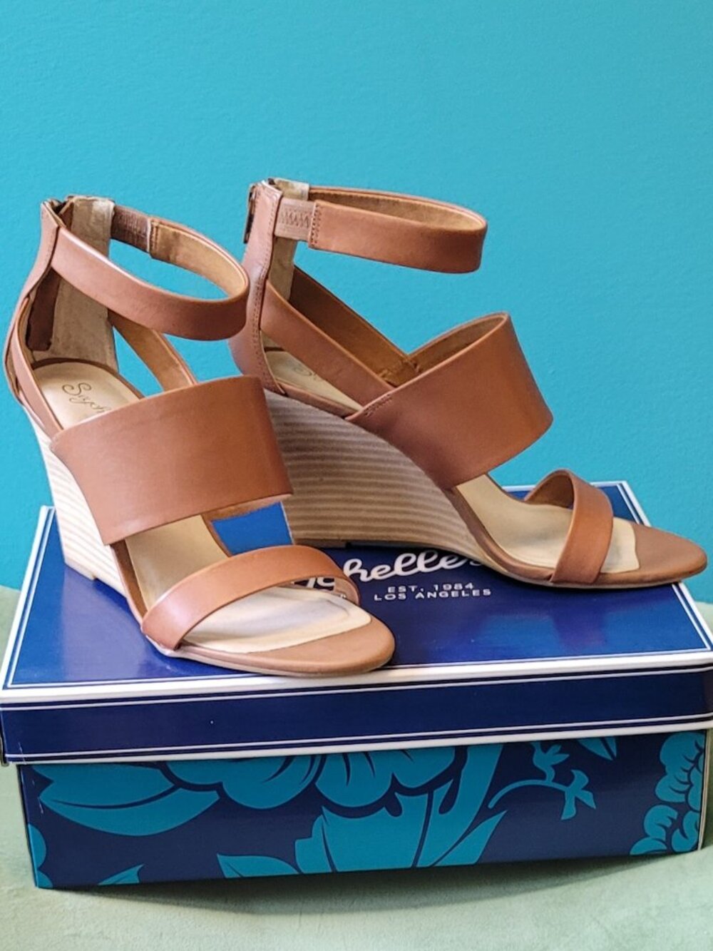 EUC! | Seychelles "Suave" Wedge Sandal w/Ankle Strap | Tan Leather | Size 8.5